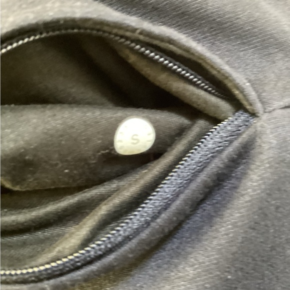 Lululemon Relaxed Fit Jogger - Picture 4 of 4